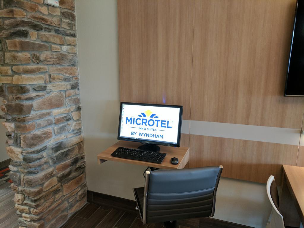 Microtel & By Wyndham 3*