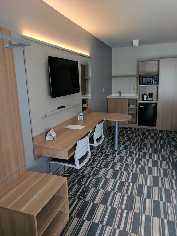 Hotel Microtel & By Wyndham