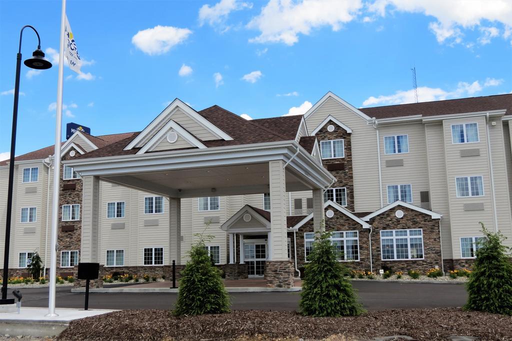 Microtel & By Wyndham 3*